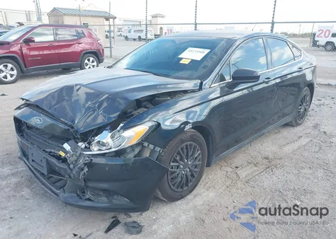 2014 Ford Fusion S z USA, uszkodzony, nr VIN 3FA6P0G78ER381425